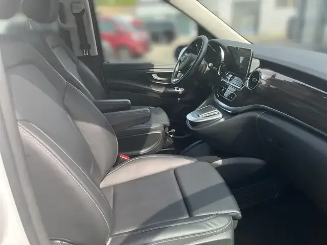 Mercedes-Benz EQV 300