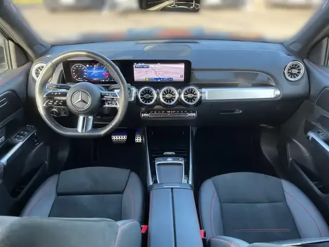 Mercedes-Benz GLB 200