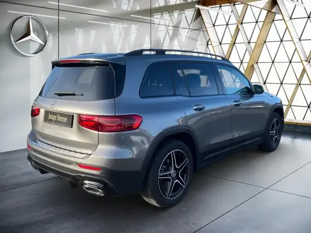 Mercedes-Benz GLB 200