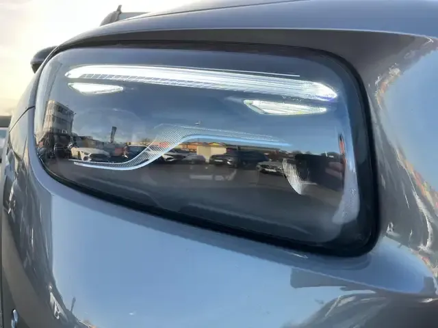 Mercedes-Benz GLB 200