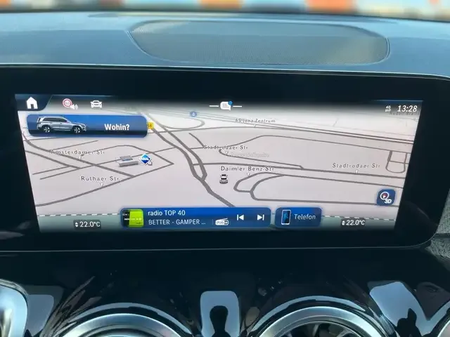 Mercedes-Benz GLB 200