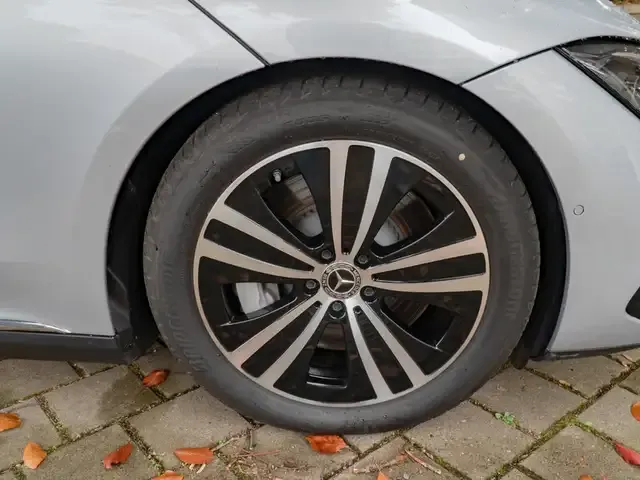 Mercedes-Benz EQE 350
