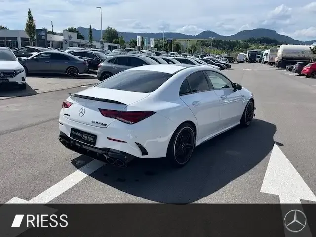 Mercedes-Benz CLA 45 AMG