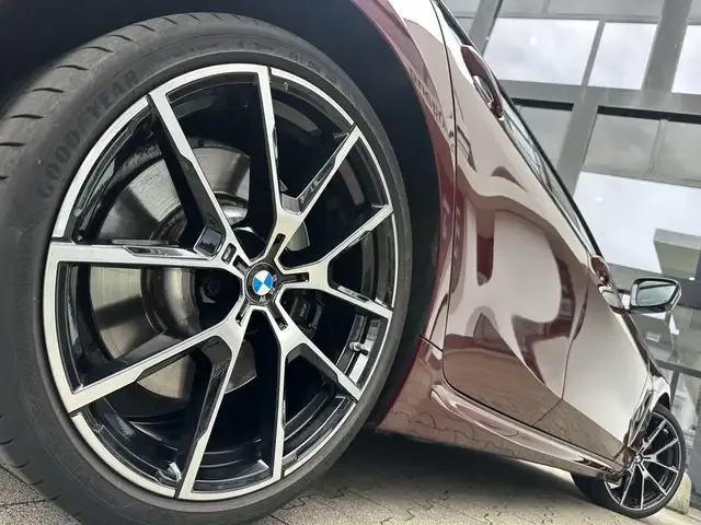 BMW 840