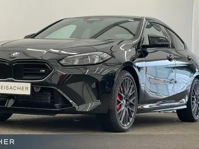 BMW 235