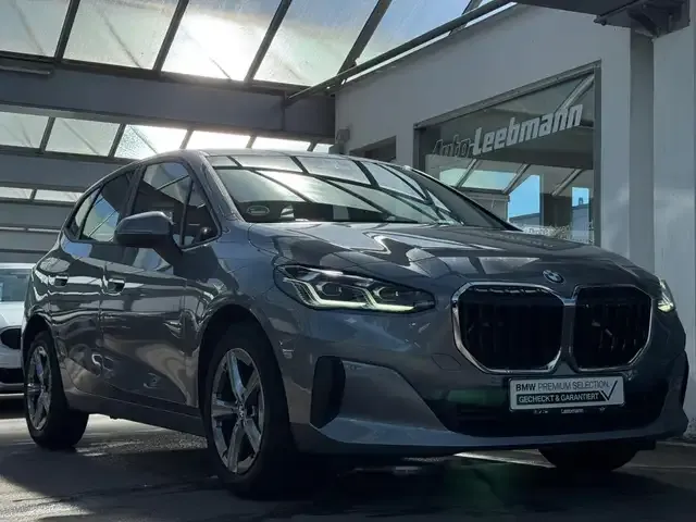 BMW 218