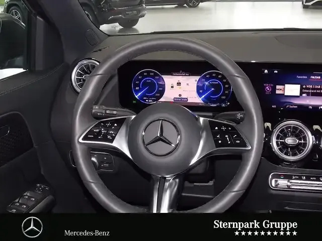 Mercedes-Benz EQA 300