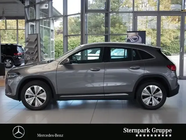 Mercedes-Benz EQA 300