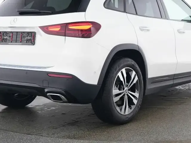 Mercedes-Benz GLA 180