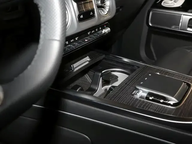 Mercedes-Benz G 500