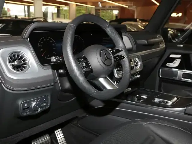 Mercedes-Benz G 500