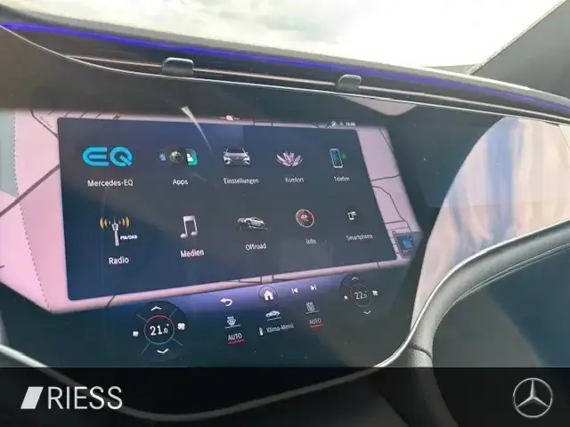 Mercedes-Benz EQE SUV