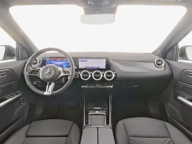 Mercedes-Benz EQA 300