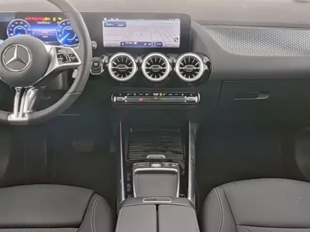 Mercedes-Benz EQA 300