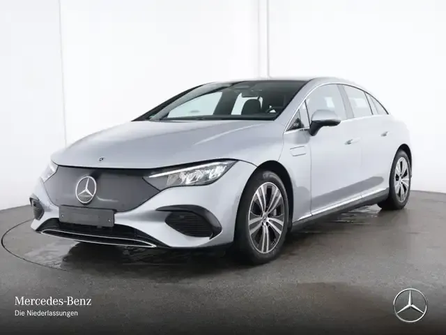 Mercedes-Benz EQE 300