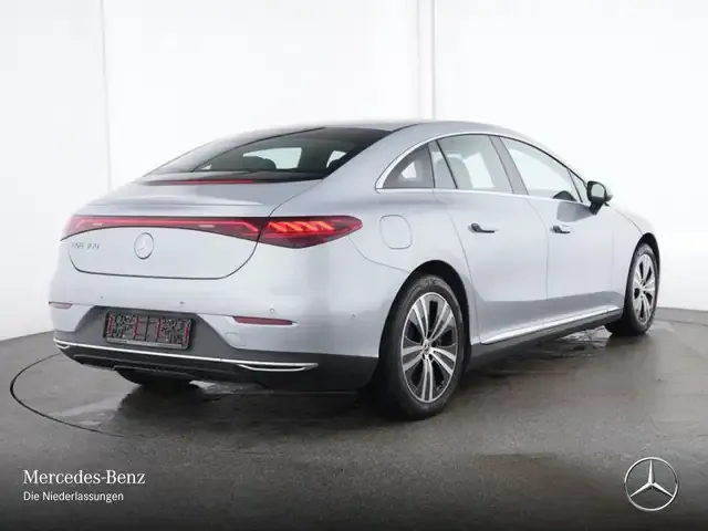 Mercedes-Benz EQE 300