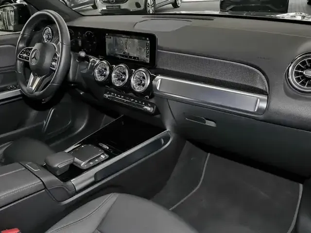 Mercedes-Benz EQB 250