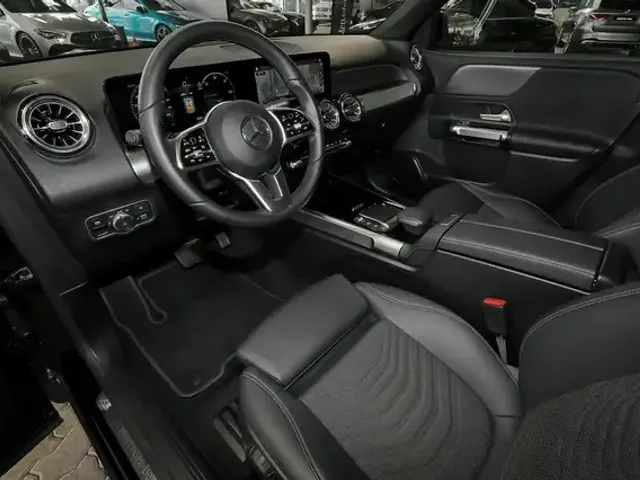 Mercedes-Benz EQB 250