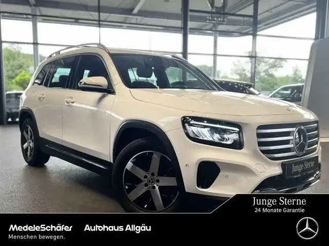 Mercedes-Benz GLB 180