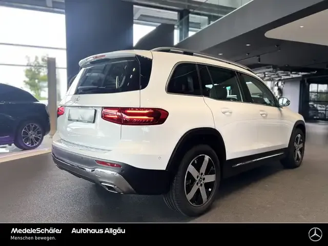 Mercedes-Benz GLB 180