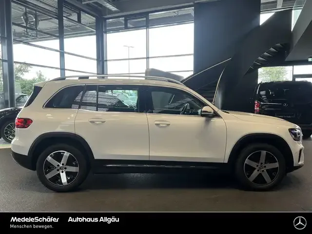 Mercedes-Benz GLB 180