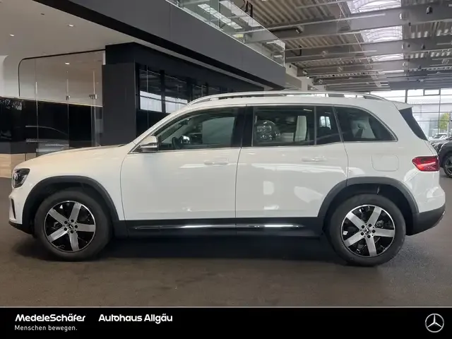 Mercedes-Benz GLB 180