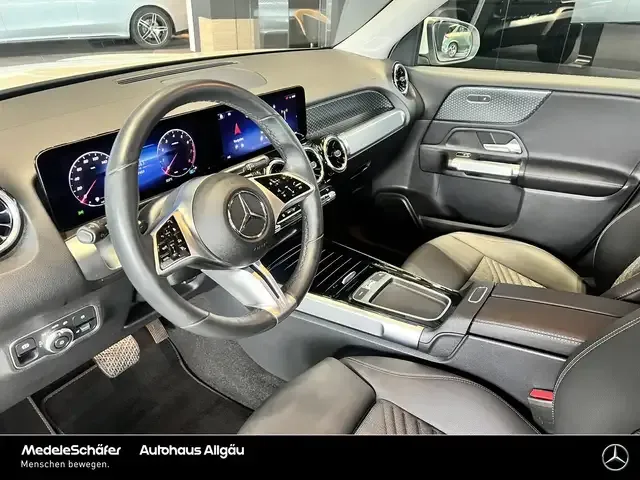 Mercedes-Benz GLB 180