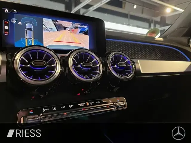 Mercedes-Benz EQB 250
