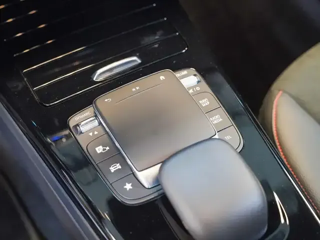 Mercedes-Benz CLA 220