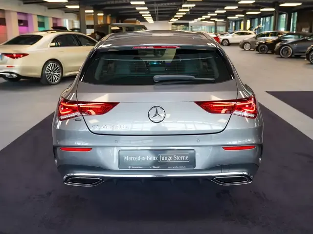 Mercedes-Benz CLA 220