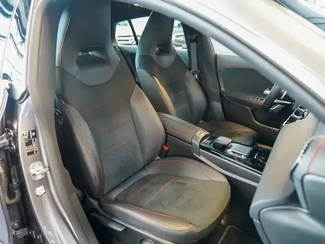 Mercedes-Benz CLA 220