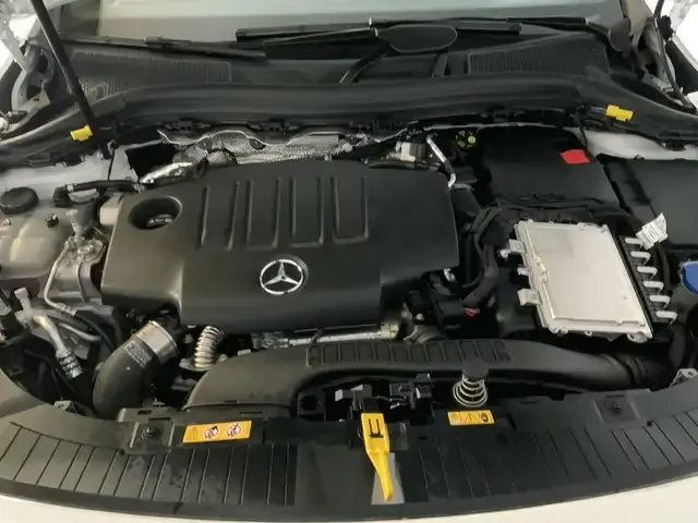 Mercedes-Benz GLA 200