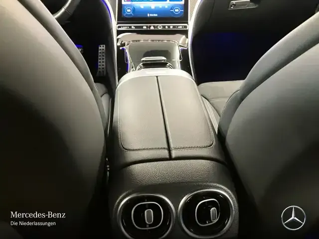 Mercedes-Benz CLE 200