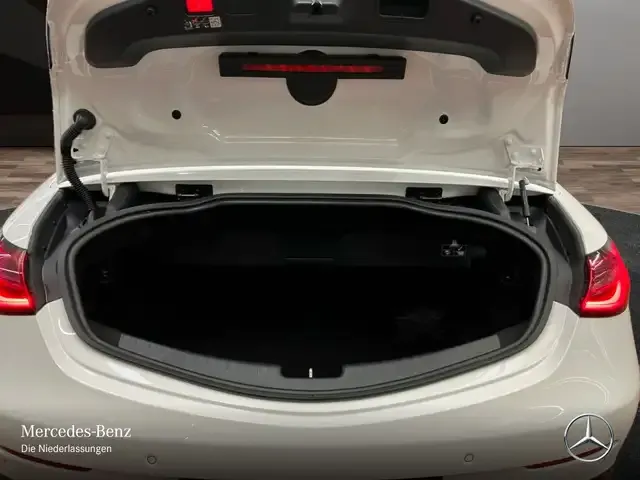 Mercedes-Benz CLE 200