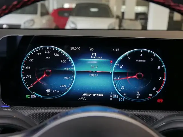 Mercedes-Benz CLA 35 AMG