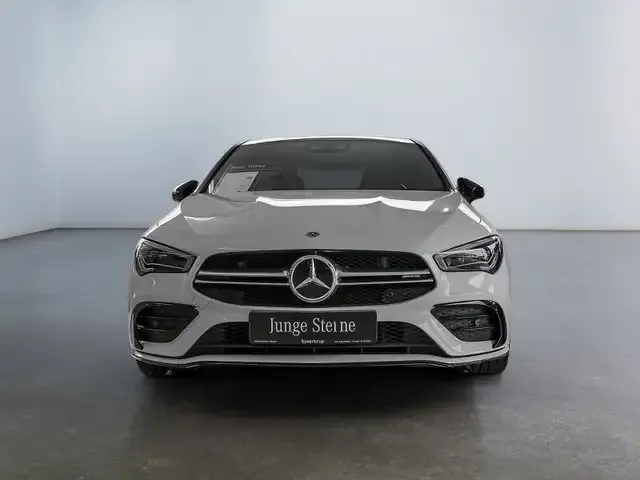 Mercedes-Benz CLA 35 AMG
