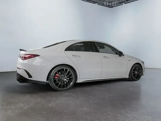 Mercedes-Benz CLA 35 AMG