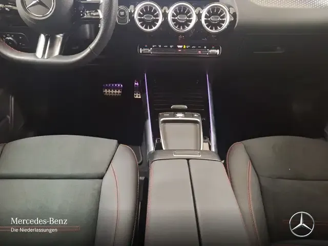 Mercedes-Benz EQA 300