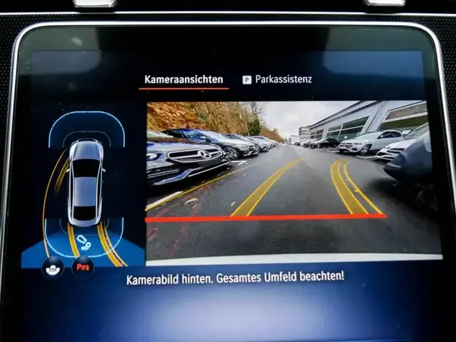 Mercedes-Benz EQE 300