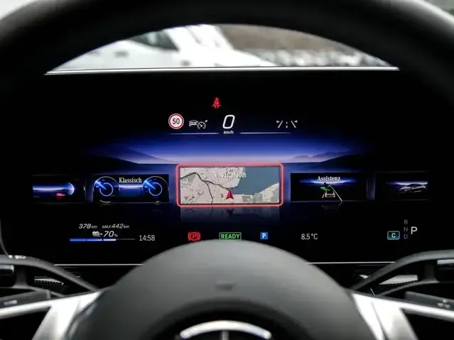 Mercedes-Benz EQE 300