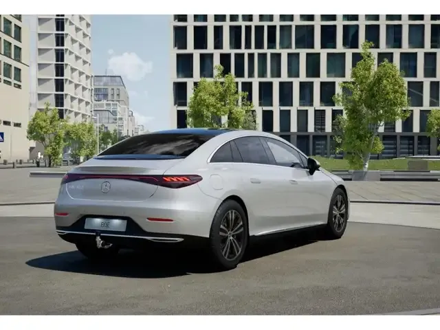 Mercedes-Benz EQE 300