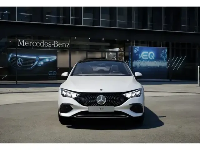 Mercedes-Benz EQE 300