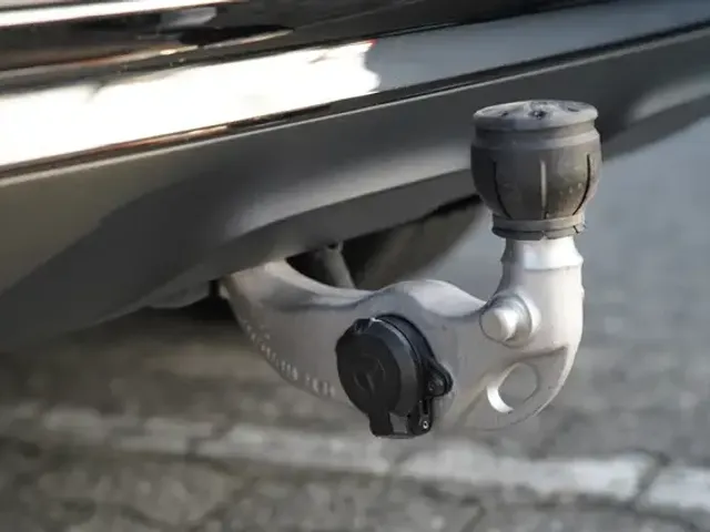 Mercedes-Benz EQE 350