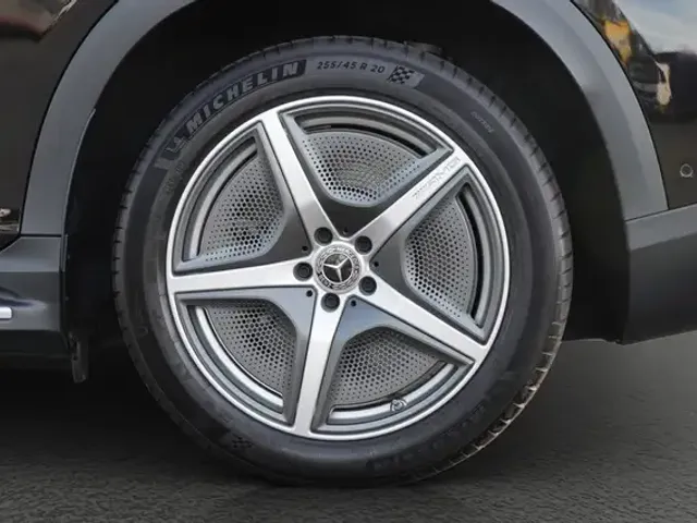 Mercedes-Benz EQE 350