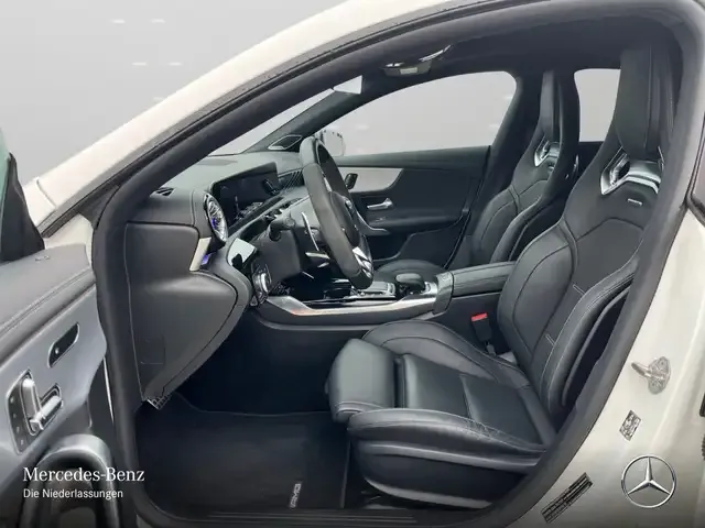 Mercedes-Benz CLA 45 AMG