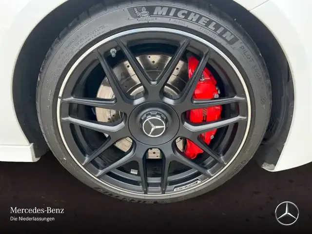 Mercedes-Benz CLA 45 AMG