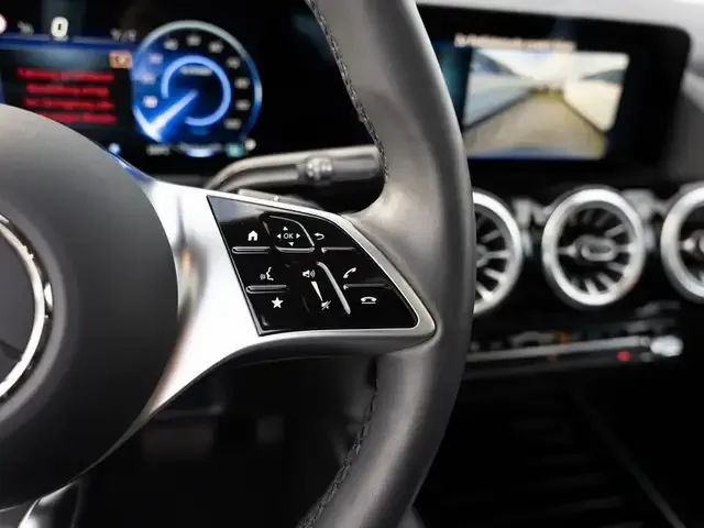 Mercedes-Benz EQA 300