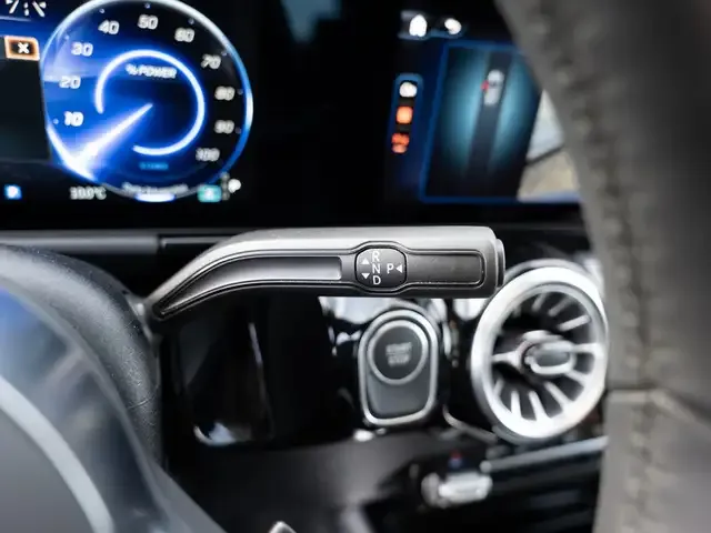 Mercedes-Benz EQA 300