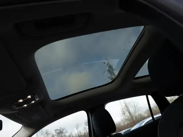 Mercedes-Benz EQA 300