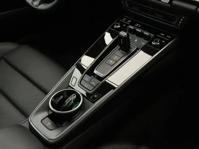 Porsche 992